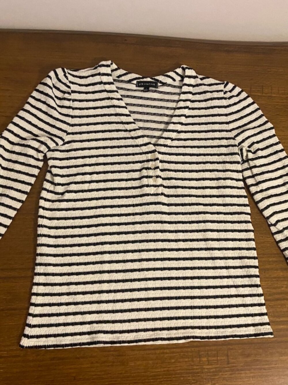 Gibson Look White Black Stripe V-Neck Long Sleeve Casual Pullover (L) - $15